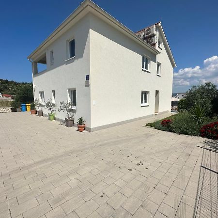 Holiday Home Mb Ražanj Exterior foto