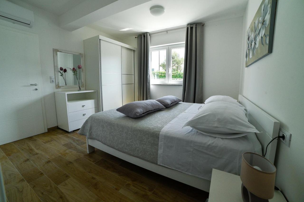 Holiday Home Mb Ražanj Exterior foto