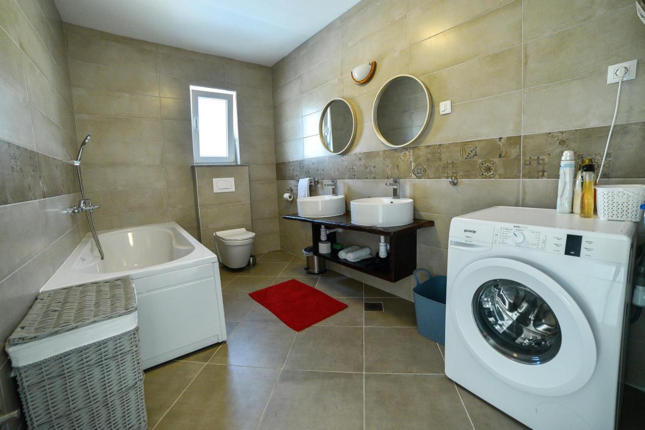 Holiday Home Mb Ražanj Exterior foto