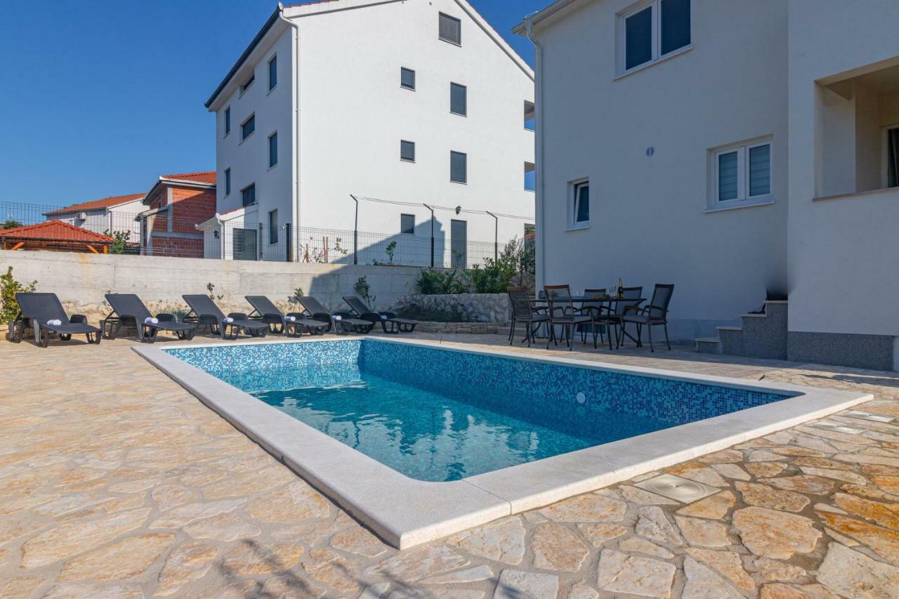Holiday Home Mb Ražanj Exterior foto